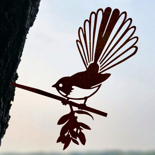 Metalbird-vogel van cortenstaal - waaierstaart