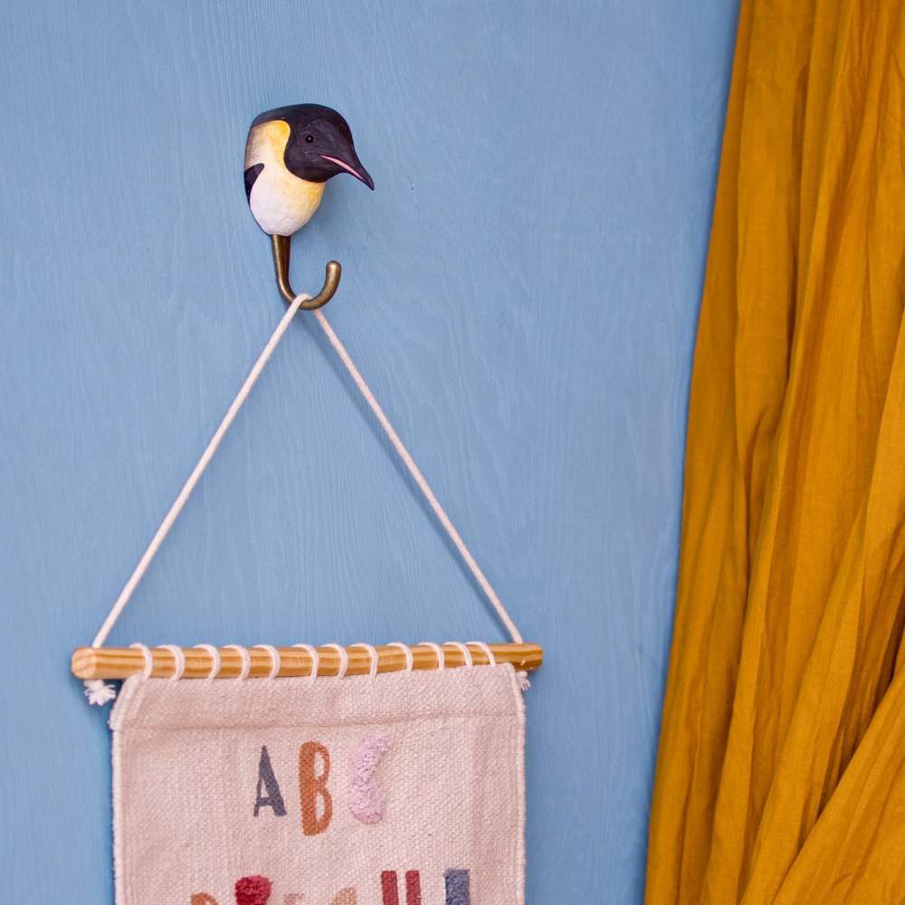 Wildlife Garden hook - penguin - Image 3