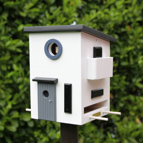 Wildlife Garden birdhouse/bird feeder - functionalist style