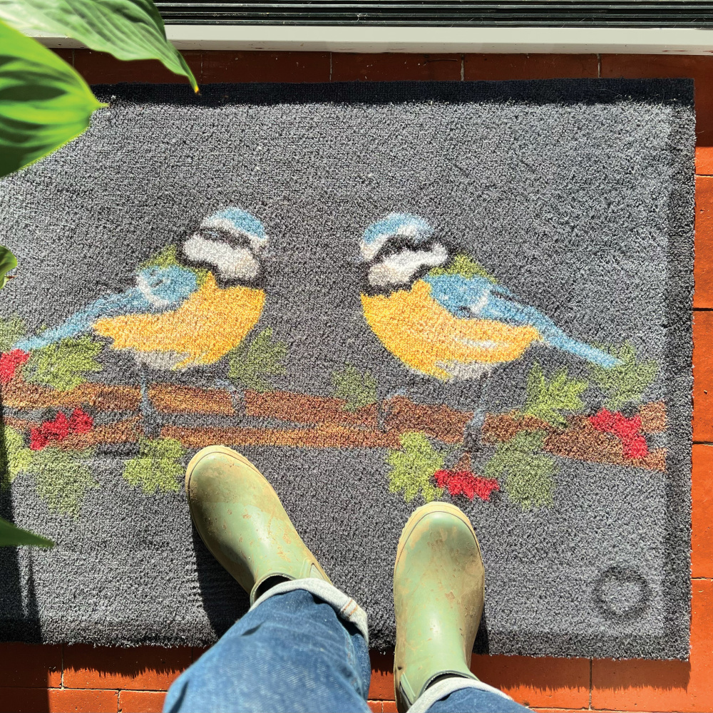 Hug Rug øko dørmåtte, 65x85 - Blåmejse - Billede 2