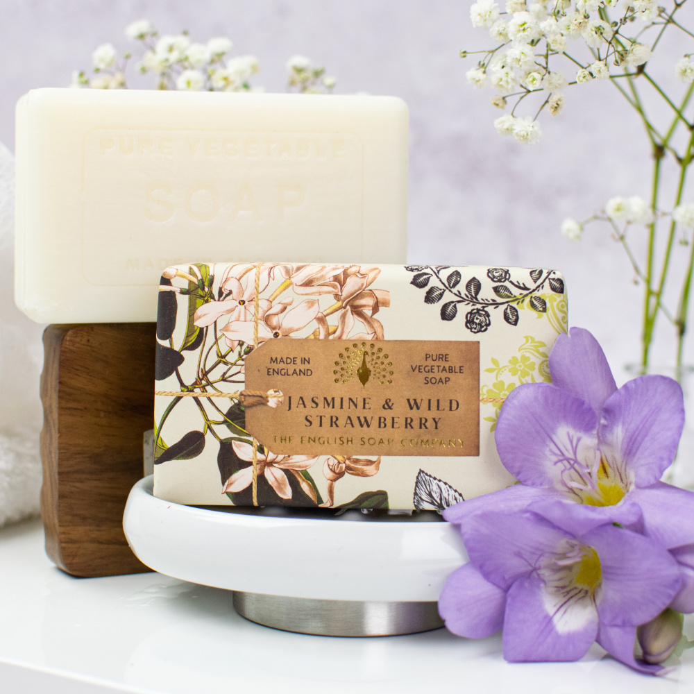 Savon pour les mains English Soap Co. - Jasmin et fraise - Image 2