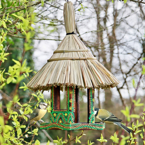 Mangeoire artisanale Wildlife World avec toit de chaume - verte