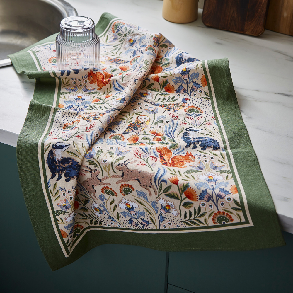 Ulster Weavers tea towel - Woodland animals - Image 2