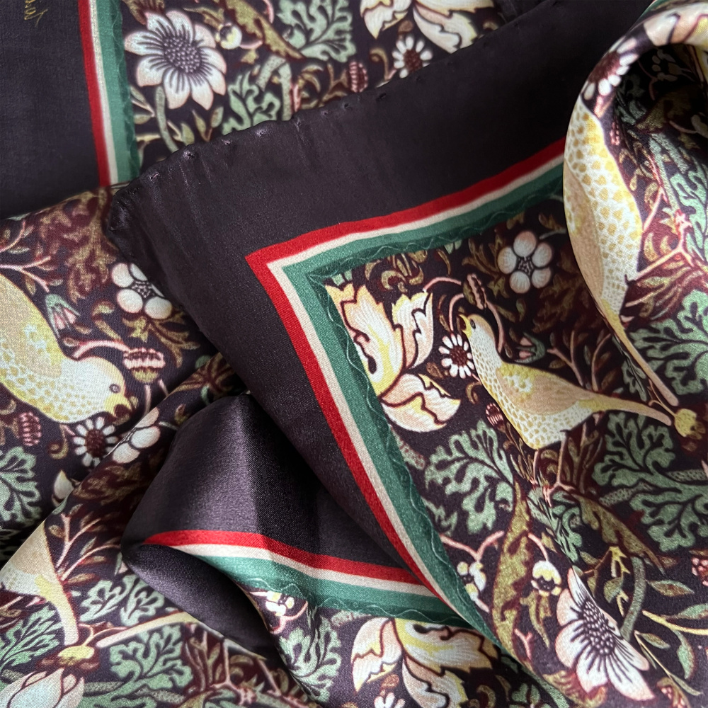 William Morris sidenscarf, 50x50 - Strawberry Thief - Bild 2