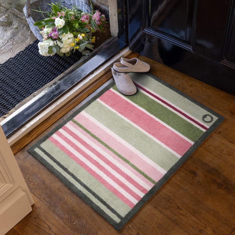 Hug Rug øko dørmåtte, 65x85 - Rosa/grønne striber - Billede 2