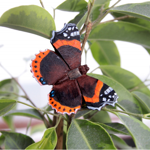 Wildlife Garden magnet - Red Admiral