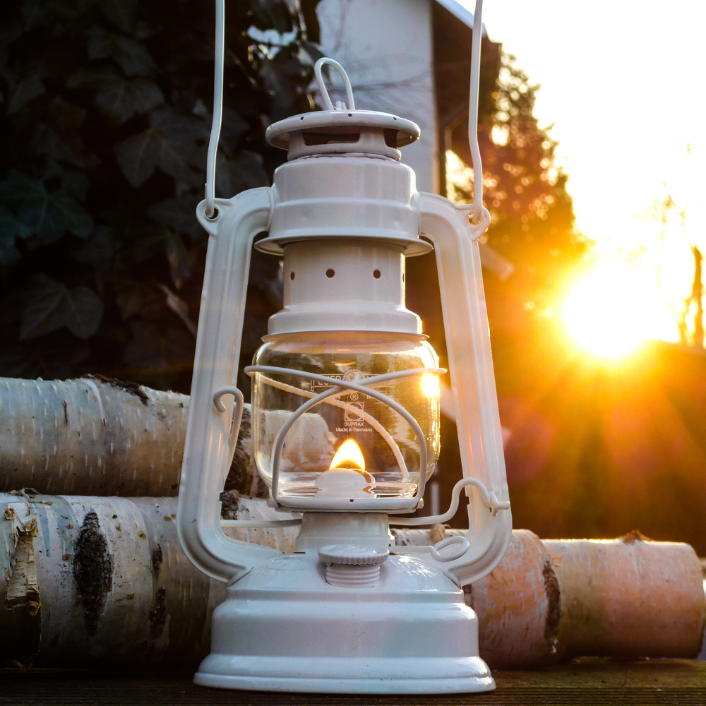 Feuerhand Kerosene Lamp - White - Image 2
