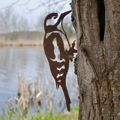 Metalbird vogel van cortenstaal - grote bonte specht
